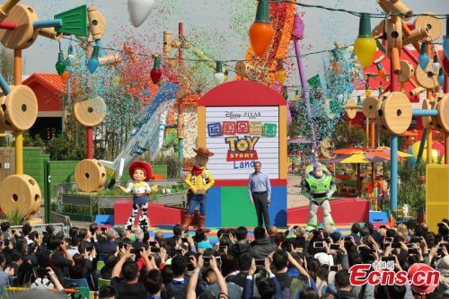 Local, foreign competition intensifies in China's theme-park sector: experts