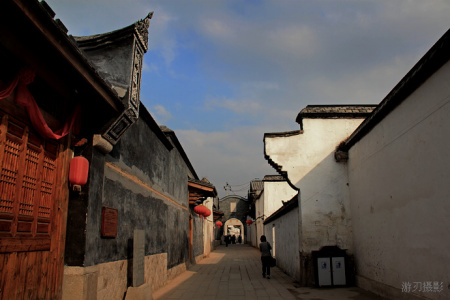 Three Lanes and Seven Alleys, a cluster of ancient residential buildings dating from the late Jin Dynasty still exists today.