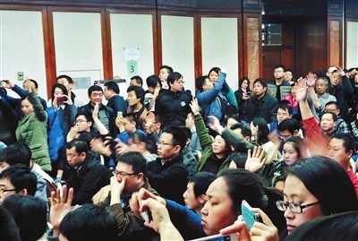 Families of the Chinese passengers aboard missing flight MH370 at the pres conference. [Photo: the Beijing Youth Daily]