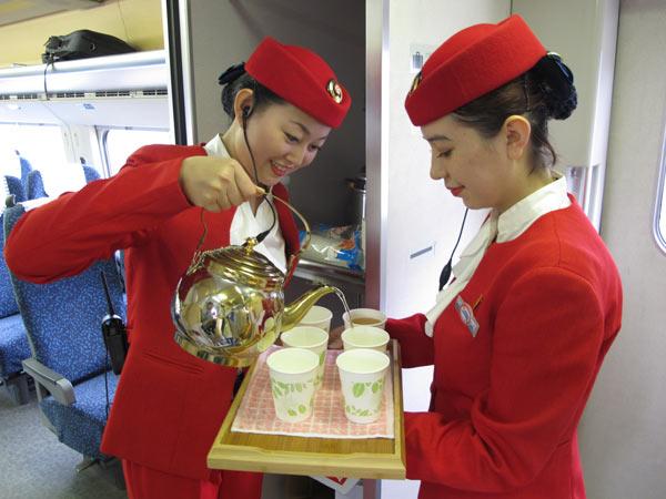 Uygur woman 'lucky' to work on hometown's 1st bullet train