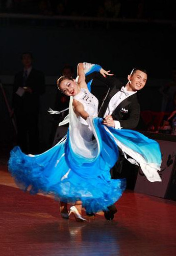 The National Sport Dance Open saw its third and final leg of competition in Xiamen in south Chinas Fujian province.