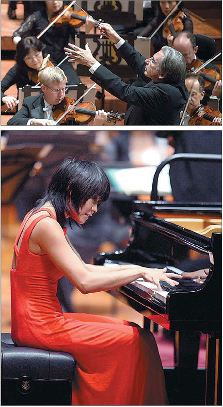 Michael Tilson Thomas (top) will lead the San Francisco Symphony on its Asian tour, featuring Chinese Yuja Wang (above), who is acclaimed as one of the most gifted pianists of her generation. Photos provided to China Daily