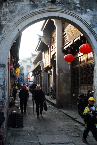 Part of the old town at Shipu.[Photo by Yang Zhonghua/China Daily]  