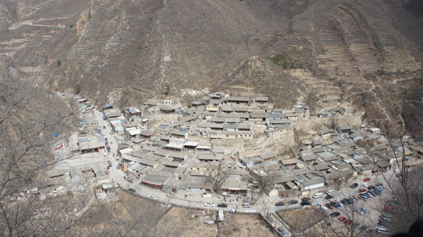 Cuandixia, a small ancient village, nestles in Beijing's mountain ranges. (Photo: Belle Taylor/China Daily)