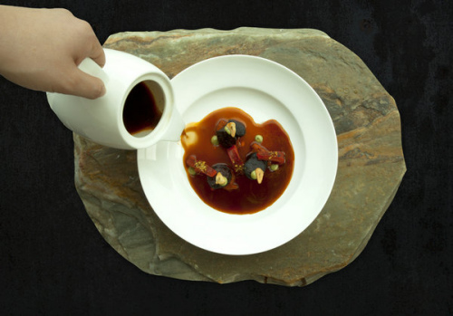 A blackpepper consomme (Photo provided to China Daily)