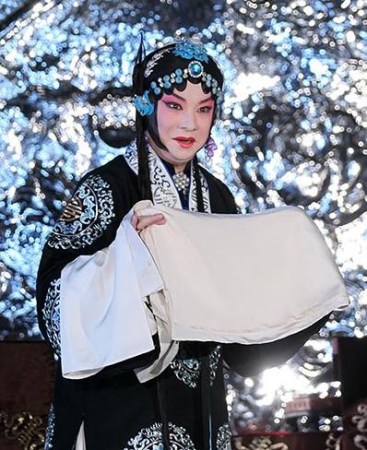 Hu Wenge is known for his performance in Peking Opera piece Farewell My Concubine. (Zou Hong/For China Daily)