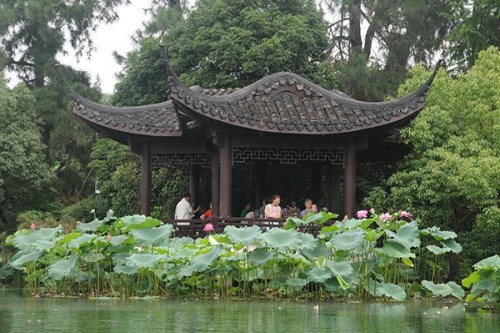 The West Lake. (Photo provided to China Daily)