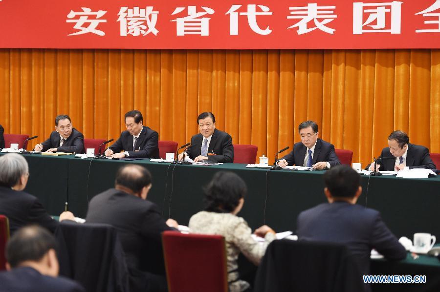 chinese-leaders-stress-stabilizing-economic-growth-5-6-headlines