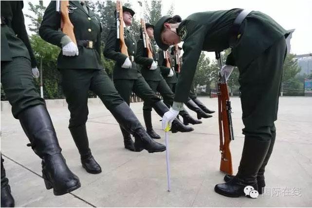 Chinese military clearance boots