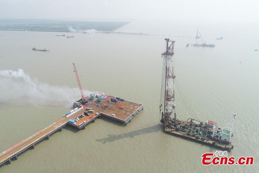 Construction begins on the main piers of the Lingdingyang Bridge, one part of the massive Shenzhen-Zhongshan Expressway, on Sept. 6. The 24-kilometer-long Shenzhen-Zhongshan Expressway consists of a series of bridges and tunnels and links two major cities on the Pearl River Delta-Shenzhen and Zhongshan. Lingdingyang Bridge is reported to be the highest cross-sea bridge and with the longest span in the world. The work on the piers will be completed by September 2020. (Photo: China News Service/Yue Lujian)