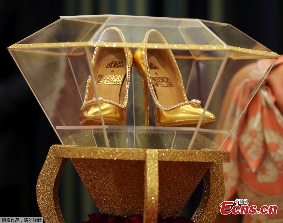 Niche Magazine - Jada Dubai introduced the most expensive shoes in the  world . A pair of high-heels that are made of real gold, silk, leather, and  embellished with two round 15-carat