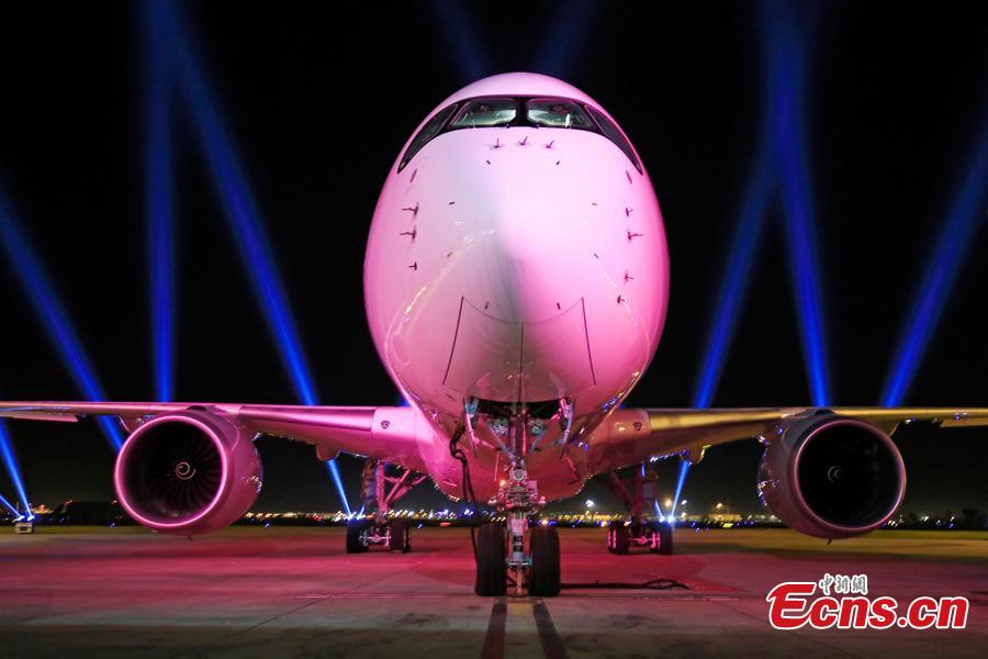 An Airbus A350 is officially delivered to China Eastern Airlines  in Toulouse, France, November 28, 2018. It is the 365th passenger plane of China Eastern Airlines. (Photo: China News Service/Yin Liqin)