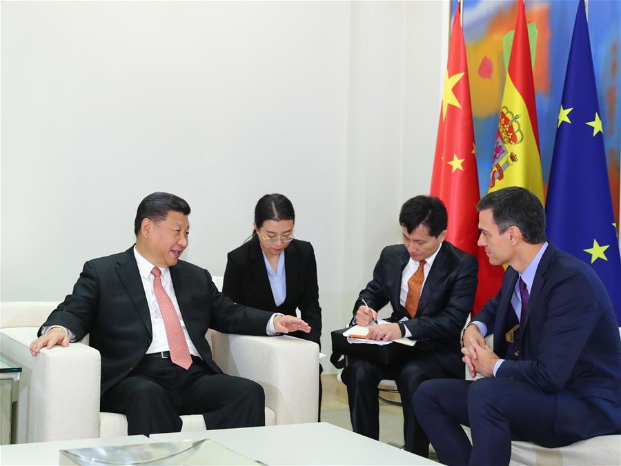 Chinese President Xi Jinping (L) meets with Spanish Prime Minister Pedro Sanchez in Madrid, Spain, Nov. 28, 2018. (Xinhua/Xie Huanchi)