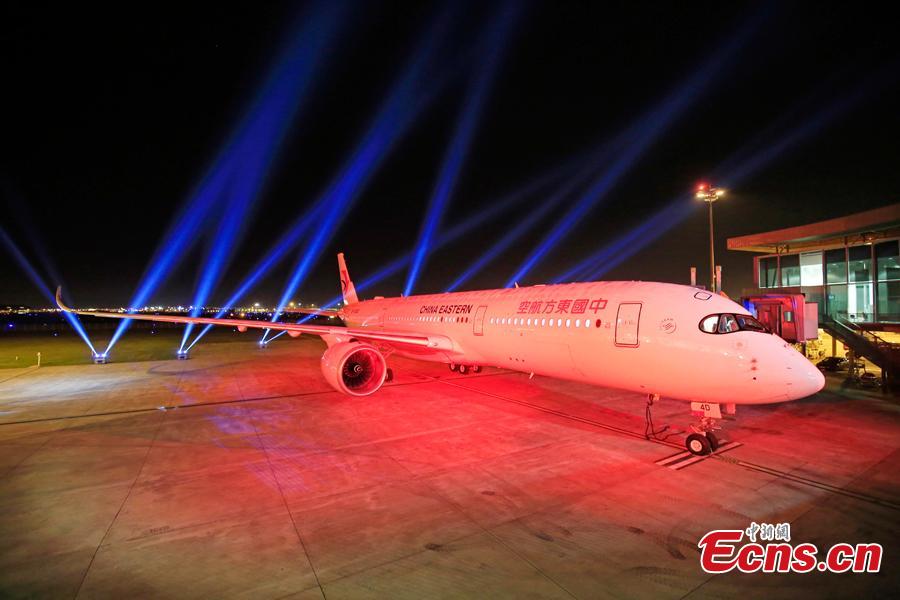 An Airbus A350 is officially delivered to China Eastern Airlines  in Toulouse, France, November 28, 2018. It is the 365th passenger plane of China Eastern Airlines. (Photo: China News Service/Yin Liqin)