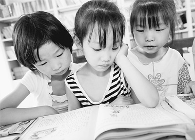 This load of books is not only felt by the bag, but the students who have to use them as well.