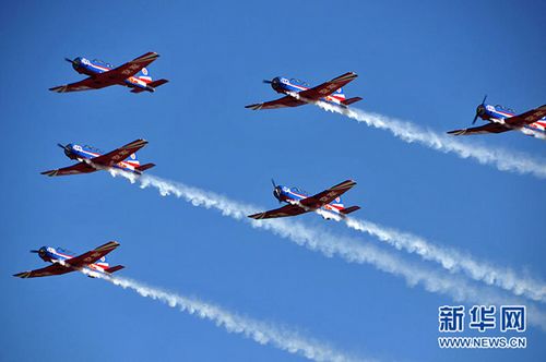 The Flying Wings give a sound performance. 