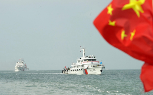 Haixun 31 and Haixun 183 are patrolling in the South China Sea. The maritime safety administrations of three provinces and one autonomous region - Guangxi, Guangdong, Fujian and Hainan - launch their first joint patrol on Wednesday. [Photo/Xinhua] 