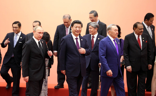 President Xi Jinping attends a State banquet with other leaders attending the Summit of the Conference on Interaction and Confidence Building Meassures in Asia in Shanghai on Tuesday. [Photo by Wu Zhiyi/China Daily]