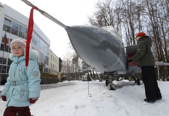 A Yakovlev Yak-141 Soviet supersonic short takeoff and vertical landing fighter aircraft is displayed at the Vadim Zadorozhny Technical Museum in Moscow in 2011. The aircraft was used for testing, but did not enter active service. (Photo Provided To China Daily)