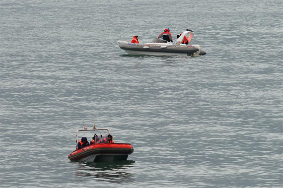 Photo taken on Dec. 25, 2016 shows the rescue operation on the Black Sea coast at the crash site of Russian Defense Ministry's Tu-154 aircraft.(Photo: Xinhua/Sputnik)