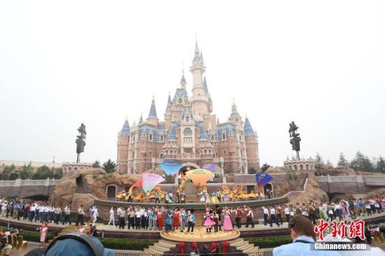 Premier Tour offered since day one: Shanghai Disneyland