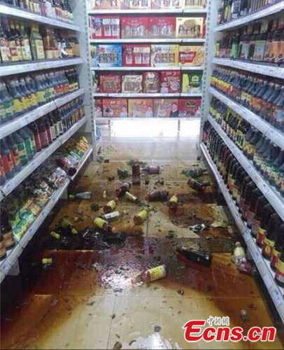 Photo shows a supermarket after a 4.8-magnitude earthquake hit Qingchuan County, Southwest China's Sichuan Province, at 7:54 am on Tuesday, June 10, 2014.