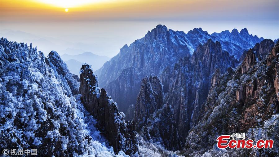 Huangshan Mountain shows all natural wonders 