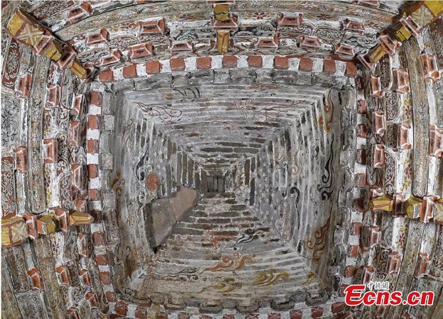 Well-preserved tomb murals found in Shanxi
