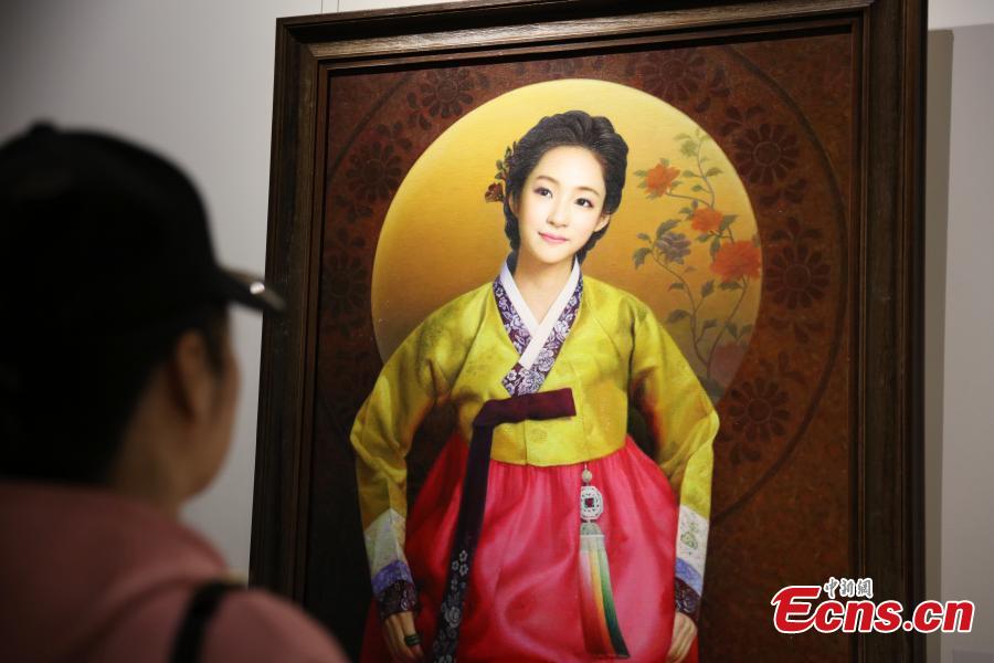 Harbin hosts DPRK oil paintings show