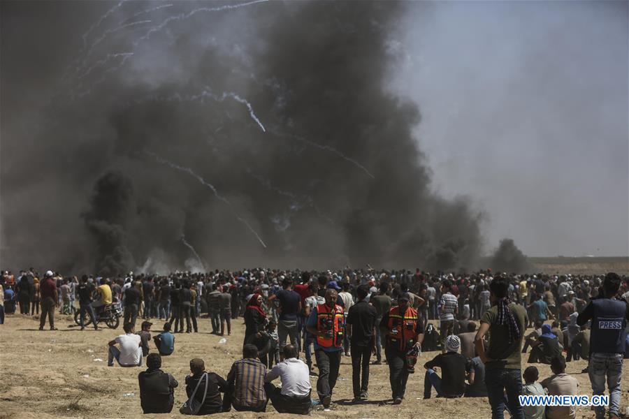Over 55 Palestinians killed in border clashes with Israeli forces