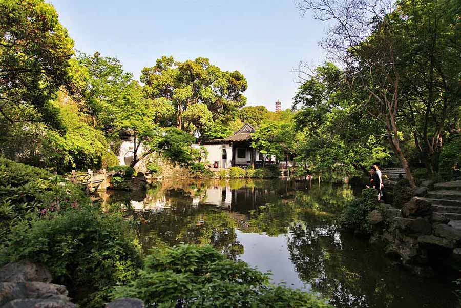 Beautiful scenery of Jichang Garden in Huishan ancient town. (Chinapic.people.com.cn)