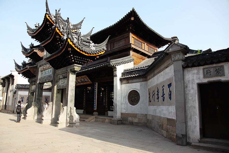 Dongyue Temple in Huishan ancient town. (Chinapic.people.com.cn)