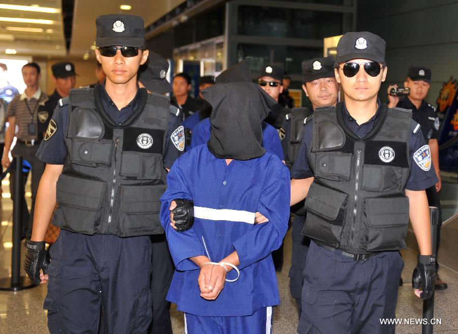 Laotian Police Hand Over Five Drug Smuggling Suspects To China 2 7 Headlines Features