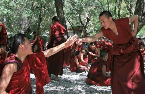 With a six-hundred-year tradition of debating about Buddhist scriptures, the Sera Monastery is one of the greatest dedications to Dge lugs pa, a branch of Tibetan Buddhism. 