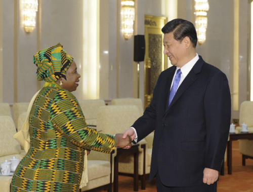 Xi Jinping (R), general secretary of the Communist Party of China (CPC) Central Committee, meets with Nkosazana Dlamini-Zuma, chairperson of the African Union (AU) Commission, at the Great Hall of the People in Beijing, capital of China, Feb. 17, 2013. (Xinhua/Rao Aimin)